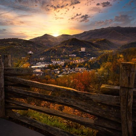 The Cozy Cove, Hot Tub, Wifi, 1089 Free Tickets Each Paid Day, Dollywood And More Сивиървил Екстериор снимка
