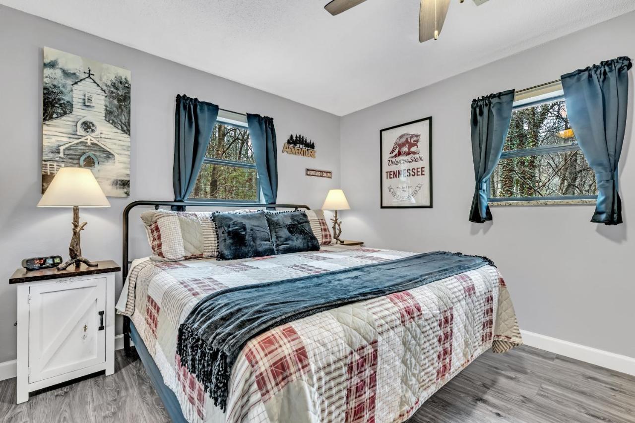 The Cozy Cove, Hot Tub, Wifi, 1089 Free Tickets Each Paid Day, Dollywood And More Сивиървил Екстериор снимка